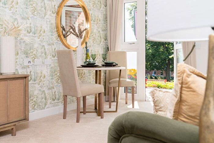 1 Bedroom Flat To Rent In Exmouth, EX8