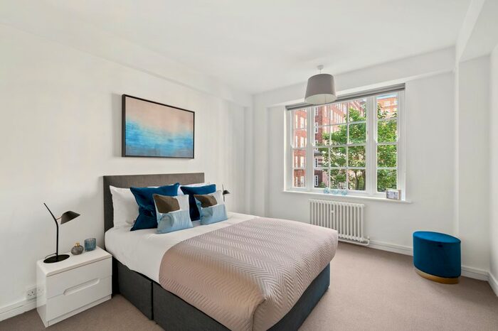 3 Bedroom Flat To Rent In Dolphin Square, London, SW1V