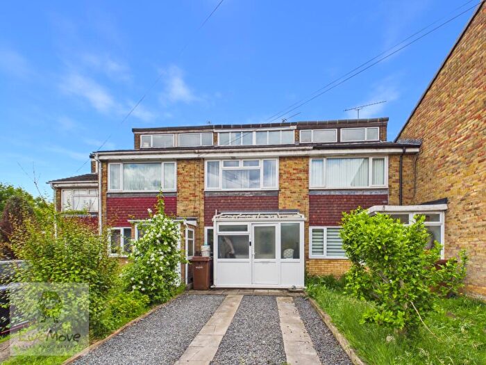2 Bedroom Terraced House For Sale In Southwell Road, Strood, Rochester, ME2