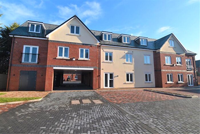 1 Bedroom Apartment To Rent In Danelaw Court, Hinckley, LE10