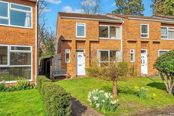 4 Bedroom End Terrace House For Sale In Egerton Place, Weybridge, KT13