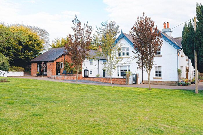 5 Bedroom Detached House For Sale In Wrexham Road, Mold, CH7