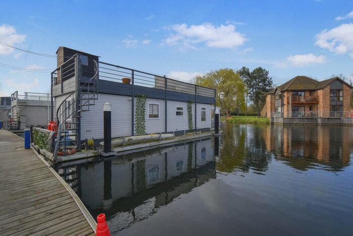 2 Bedroom Property For Sale In Banks End, Wyton, PE28