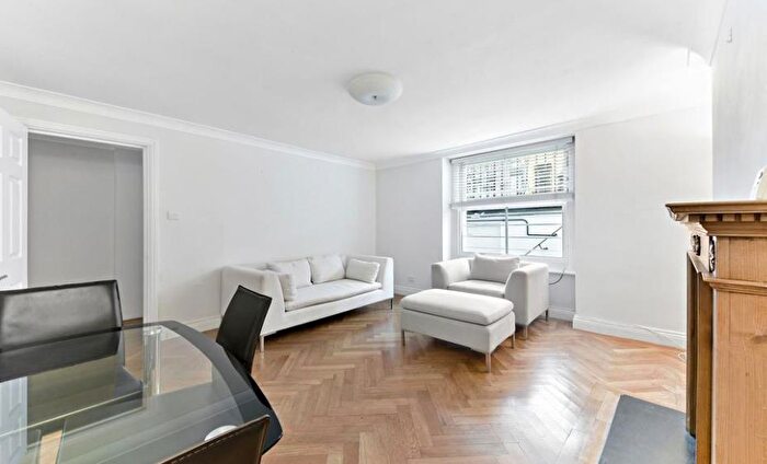 1 Bedroom Apartment To Rent In Bell Street, Marylebone, London, NW1