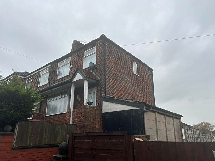 3 Bedroom Semi Detached House For Sale In Factory Lane, Manchester, M9