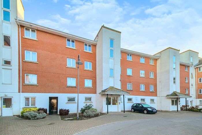 2 Bedroom Flat To Rent In Chantry Close, London, SE2