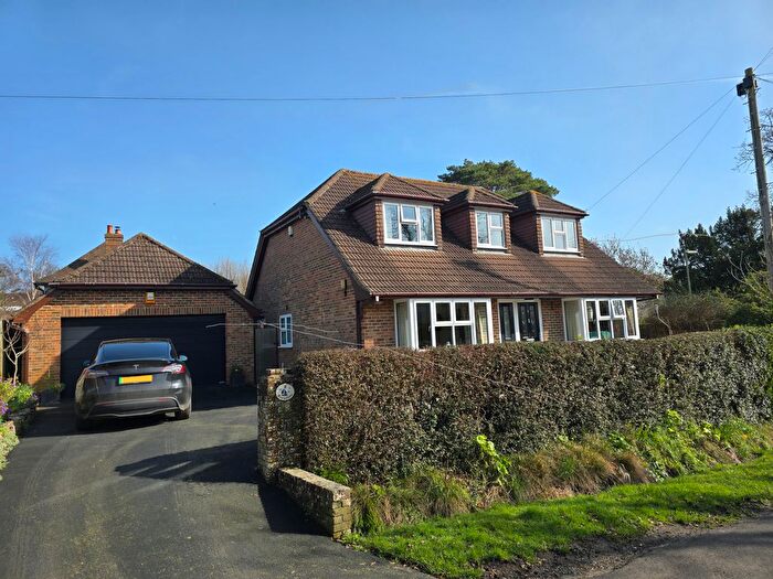 4 Bedroom Barn Conversion For Sale In Fox Pond Lane, Pennington, Lymington, Hampshire, SO41