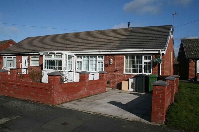 2 Bedroom Semi-Detached Bungalow To Rent In Martland Avenue, Aintree Village, Liverpool, L10