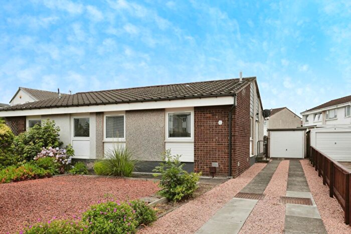 2 Bedroom Bungalow For Sale In Birrell Drive, Dunfermline, Fife, KY11