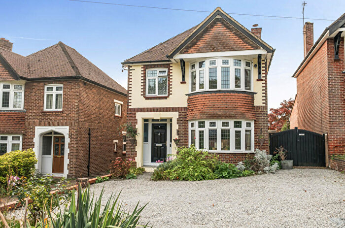 4 Bedroom Detached House For Sale In Mousehole Lane, Bitterne Park, Southampton, Hampshire, SO18