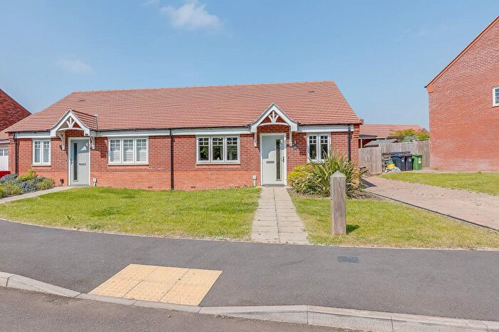 2 Bedroom Semi-Detached House For Sale In Barnes Close, Luddington, CV37