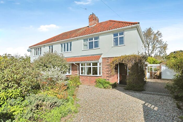 3 Bedroom Semi Detached House For Sale In Clabon Second Close, Norwich, NR3