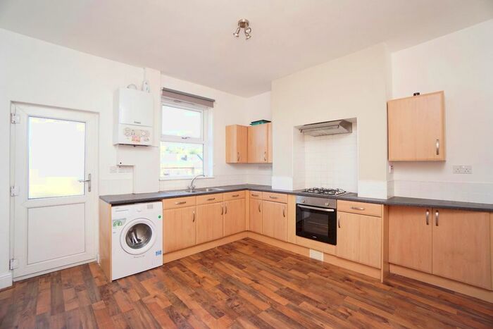 3 Bedroom Terraced House To Rent In Upper Valley Road, Sheffield, S8