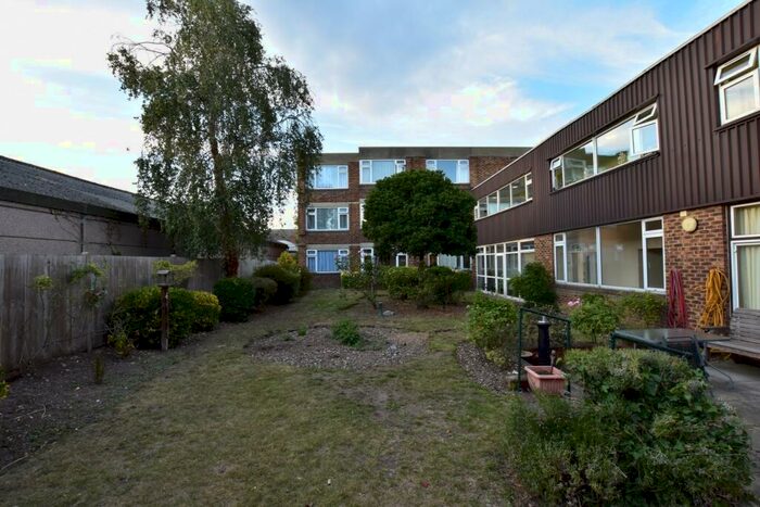 Retirement Property To Rent In Parkview Road, Welling, DA16