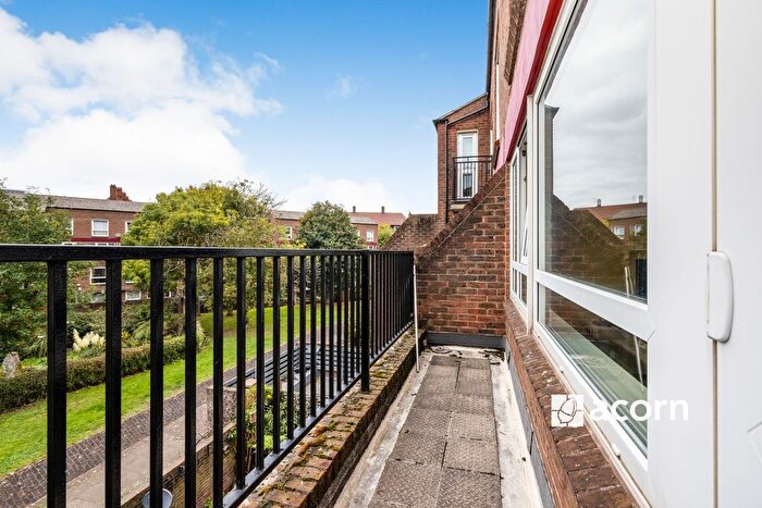 2 Bedroom Flat To Rent In Prioress Street, London, SE1