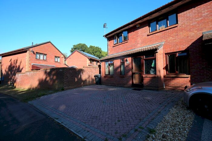 4 Bedroom Semi-Detached House To Rent In Ullswater Avenue, West End, Southampton, SO18