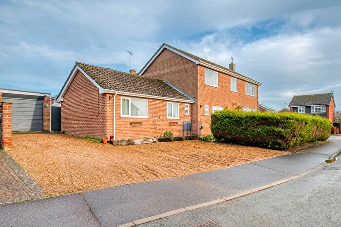 5 Bedroom Detached House For Sale In Hunters Close, Blofield, NR13