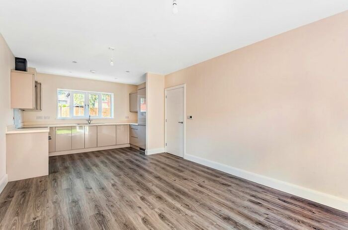 2 Bedroom End Of Terrace House To Rent In Parkfield Close, Coventry, CV2