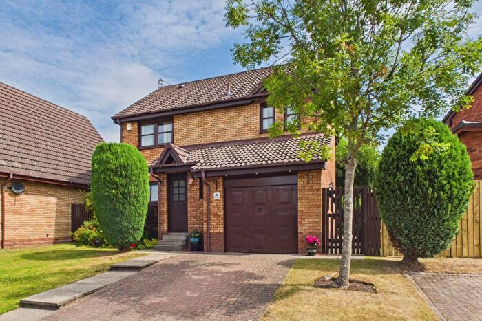 4 Bedroom Detached House For Sale In Laird Grove, Tannochside, G71