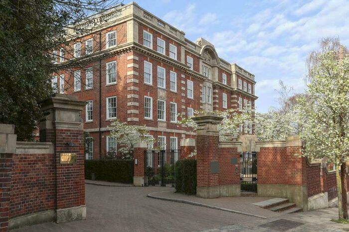 2 Bedroom Flat To Rent In Cholmeley Park, Highgate Village, N6