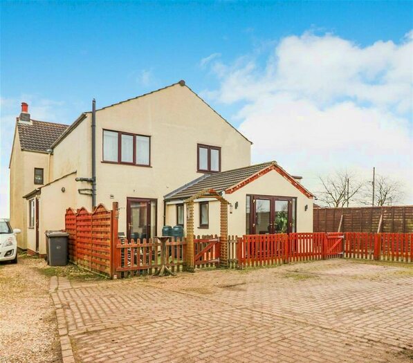 4 Bedroom Detached House For Sale In Main Street, Howsham, LN7