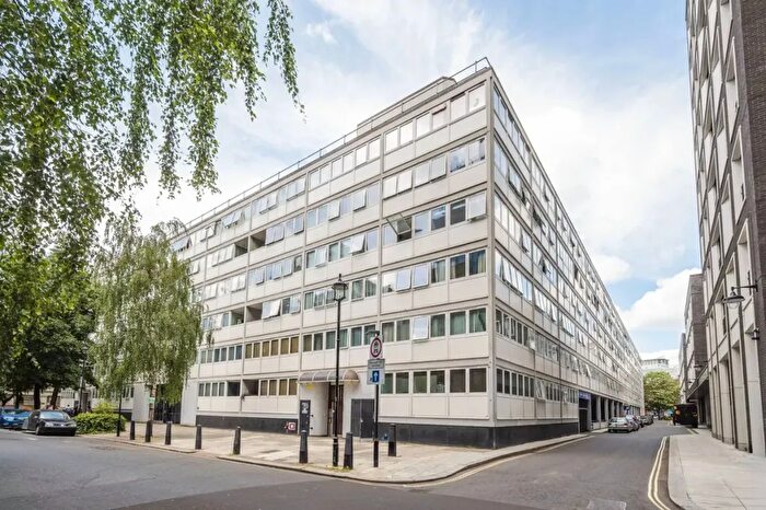 4 Bedroom Flat To Rent In Crayford Road, Camden Road/London, N7