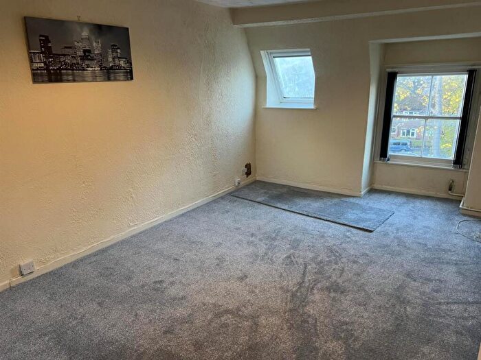 1 Bedroom Flat To Rent In Beaconsfield, Fallowfield, M14