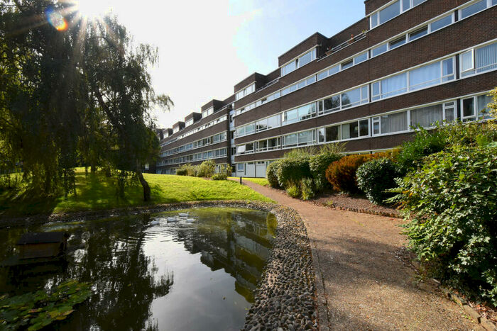 2 Bedroom Duplex For Sale In Handel Lodge, Fair Acres, Bromley, Kent, BR2