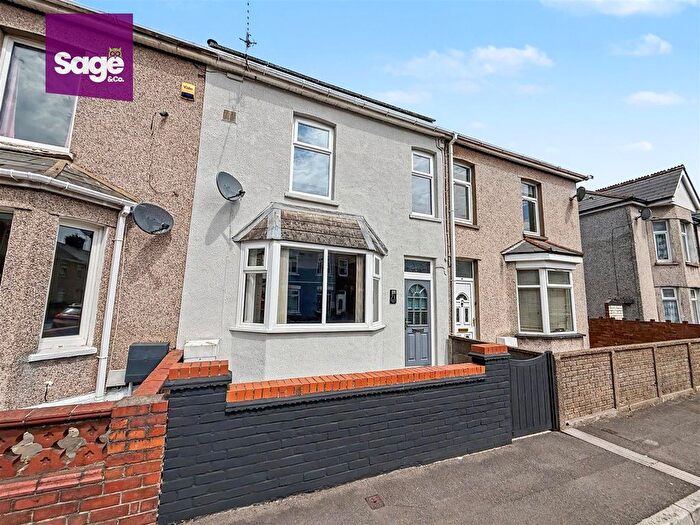3 Bedroom Terraced House For Sale In Cromwell Road, Risca, Newport, NP11