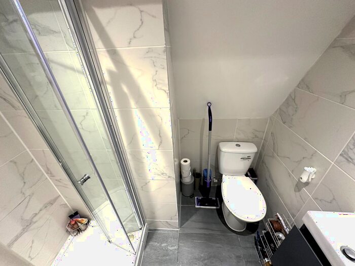 1 Bedroom Flat To Rent In Chapel Street, Billericay, CM12