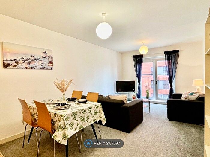 2 Bedroom Flat To Rent In Blackfriars Road, Salford, M3