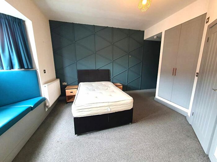 6 Bedroom Terraced House To Rent In Room, Balby Road, Doncaster, DN4