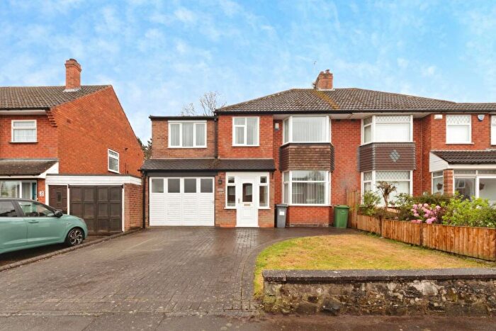 5 Bedroom Semi Detached House For Sale In Leafield Road, Solihull, B92
