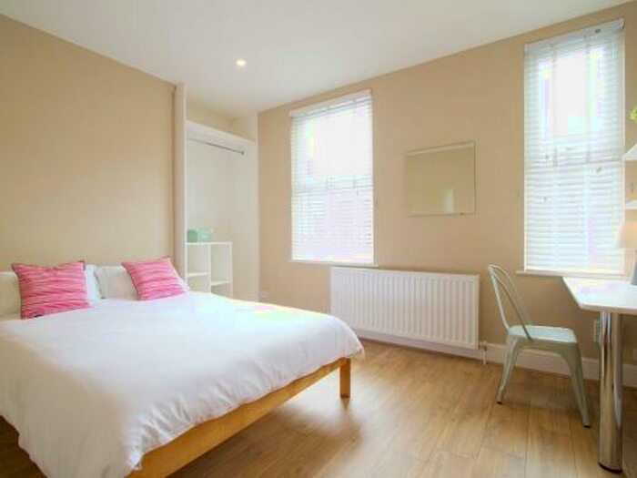 4 Bedroom Terraced House To Rent In Forest Grove, Nottingham, NG1
