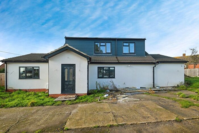 5 Bedroom Detached House For Sale In Bells Lane, Rochester, Kent, ME3