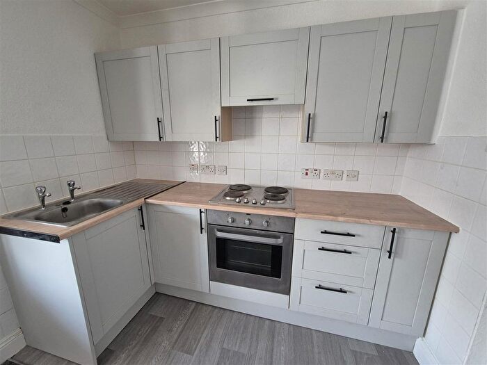 Studio To Rent In - Fore Street, Seaton, EX12
