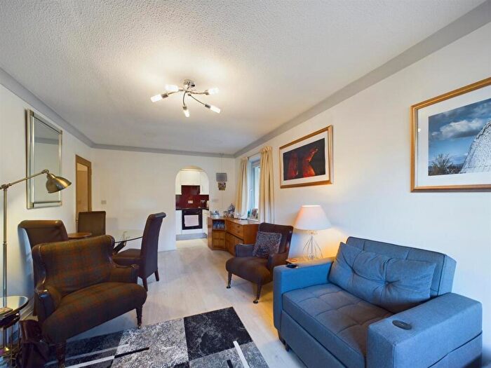 1 Bedroom Flat For Sale In Millburn Court, Perth, PH2