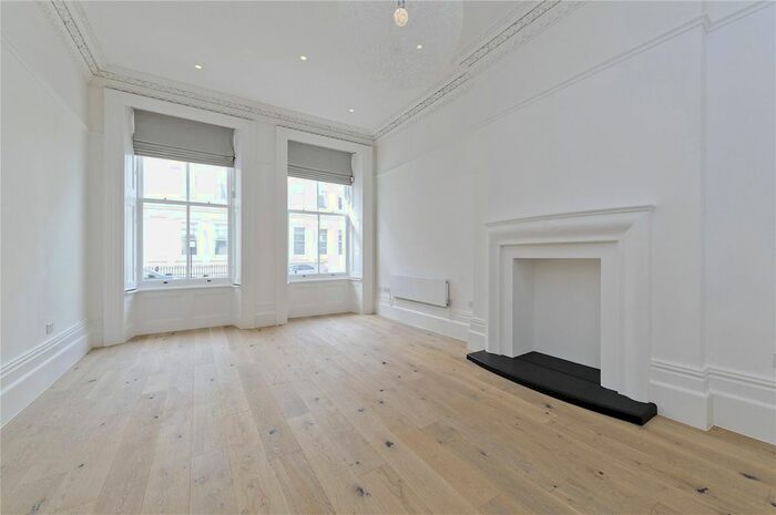 2 Bedroom Flat To Rent In Lancaster Gate, Bayswater, London, W2