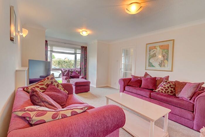 4 Bedroom Detached House For Sale In Louches Lane, Naphill, High Wycombe, Buckinghamshire, HP14