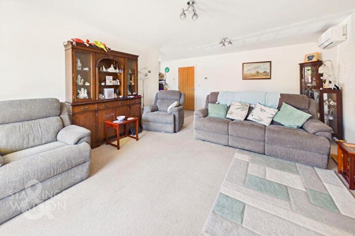 3 Bedroom Detached Bungalow For Sale In Limes Close, Little Melton, Norwich, NR9