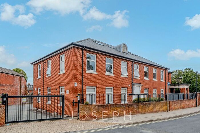 1 Bedroom Flat To Rent In Stevenson Road, Imperial Court, IP1