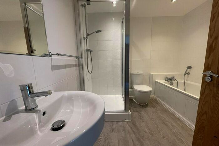 2 Bedroom Apartment To Rent In Edwin Court, Bridgewater Park, Eccles, M30