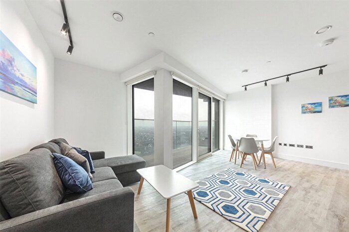 1 Bedroom Flat To Rent In Portal Way, London, W3