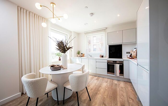 1 Bedroom Flat For Sale In "The Aspen" At High Streee, Southall, UB1