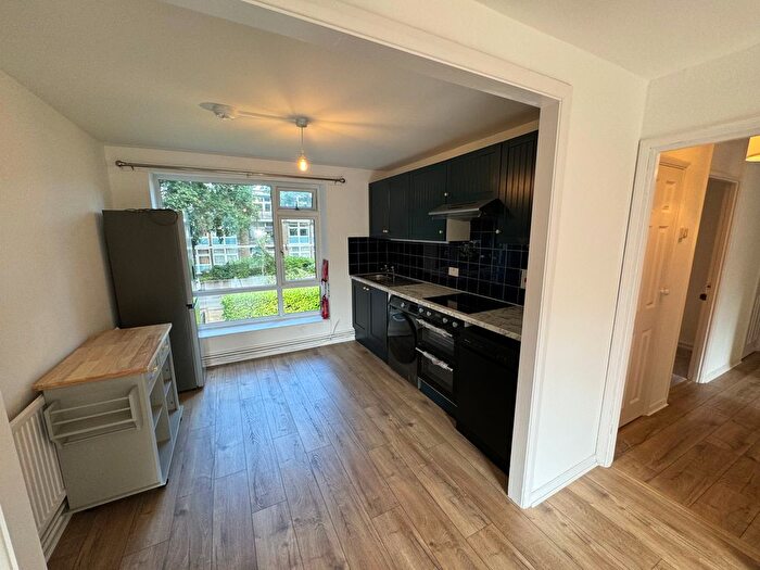 3 Bedroom Maisonette To Rent In Victoria Drive, London, SW19