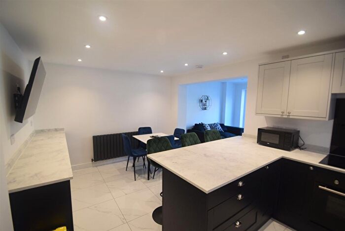 4 Bedroom Semi-Detached House To Rent In Masons Place, Newport, TF10