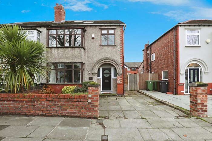 4 Bedroom Semi Detached House For Sale In Old Farm Road, Liverpool, L23