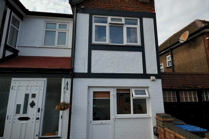 1 Bedroom Apartment To Rent In Windermere Avenue, Wembley, HA9