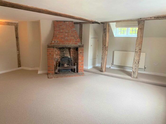 2 Bedroom Semi-Detached House To Rent In Bridge Street, Hungerford, RG17