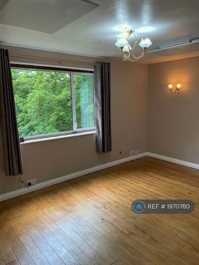 2 Bedroom Flat To Rent In Downs Court Road, Purley, CR8